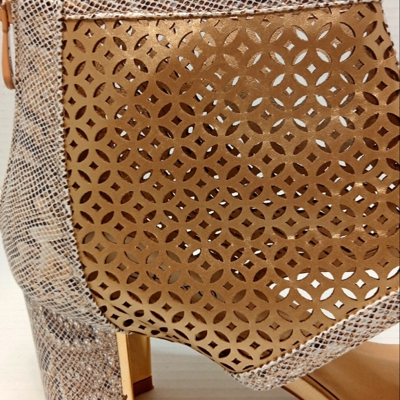 Ashro Open Toe Block Heel Booties Gold & Snake Print Sz 8.5 - Picture 6 of 13